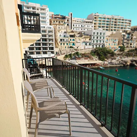 Апартаменты Seafront Duplex Penthouse With Terrace Overlooking Bay