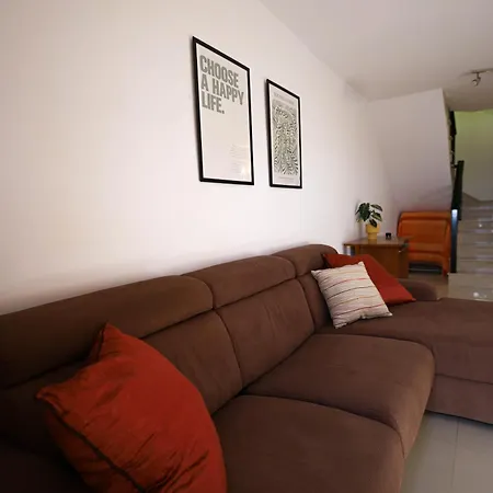 Апартаменты Seafront Duplex Penthouse With Terrace Overlooking Bay *