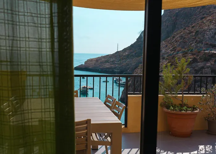 Seafront Duplex Penthouse With Terrace Overlooking Bay Daire Xlendi