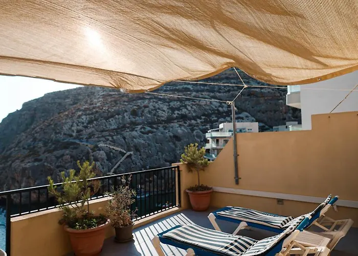 Seafront Duplex Penthouse With Terrace Overlooking Bay Daire *