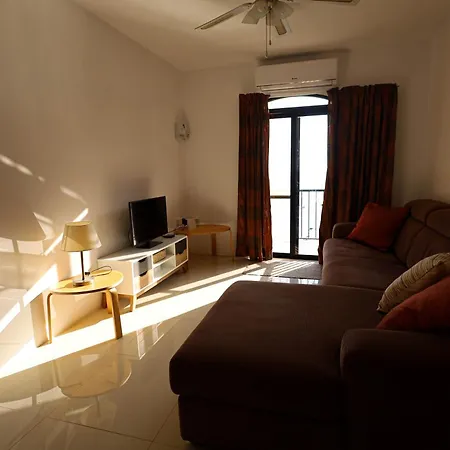 Seafront Duplex Penthouse With Terrace Overlooking Bay * Xlendi