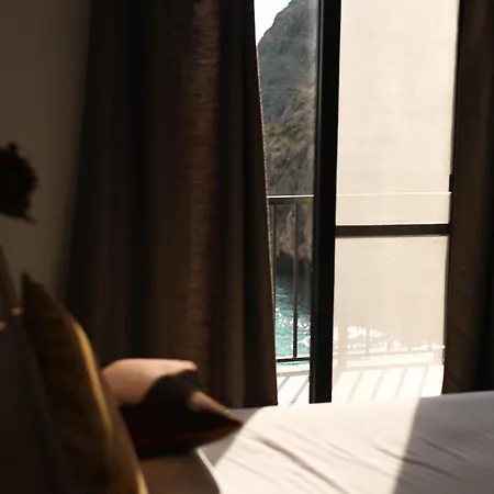 Seafront Duplex Penthouse With Terrace Overlooking Bay Appartement *