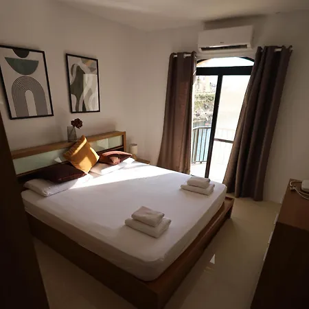 Seafront Duplex Penthouse With Terrace Overlooking Bay *