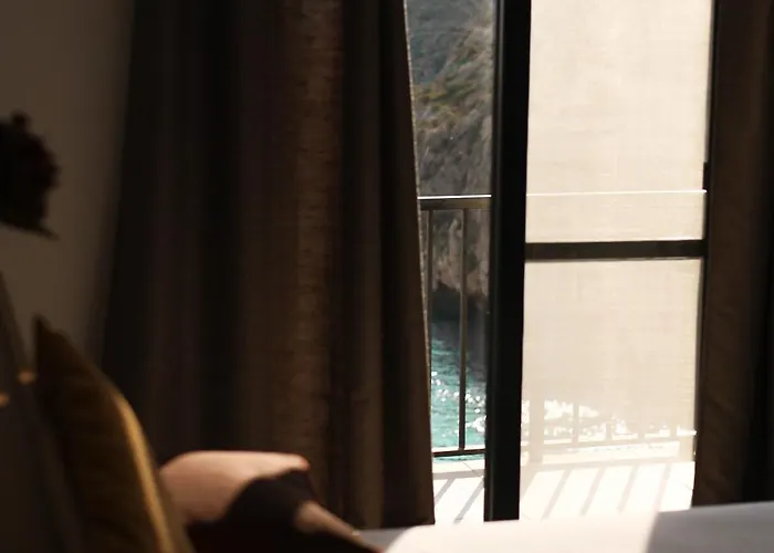 Seafront Duplex Penthouse With Terrace Overlooking Bay Apartament *